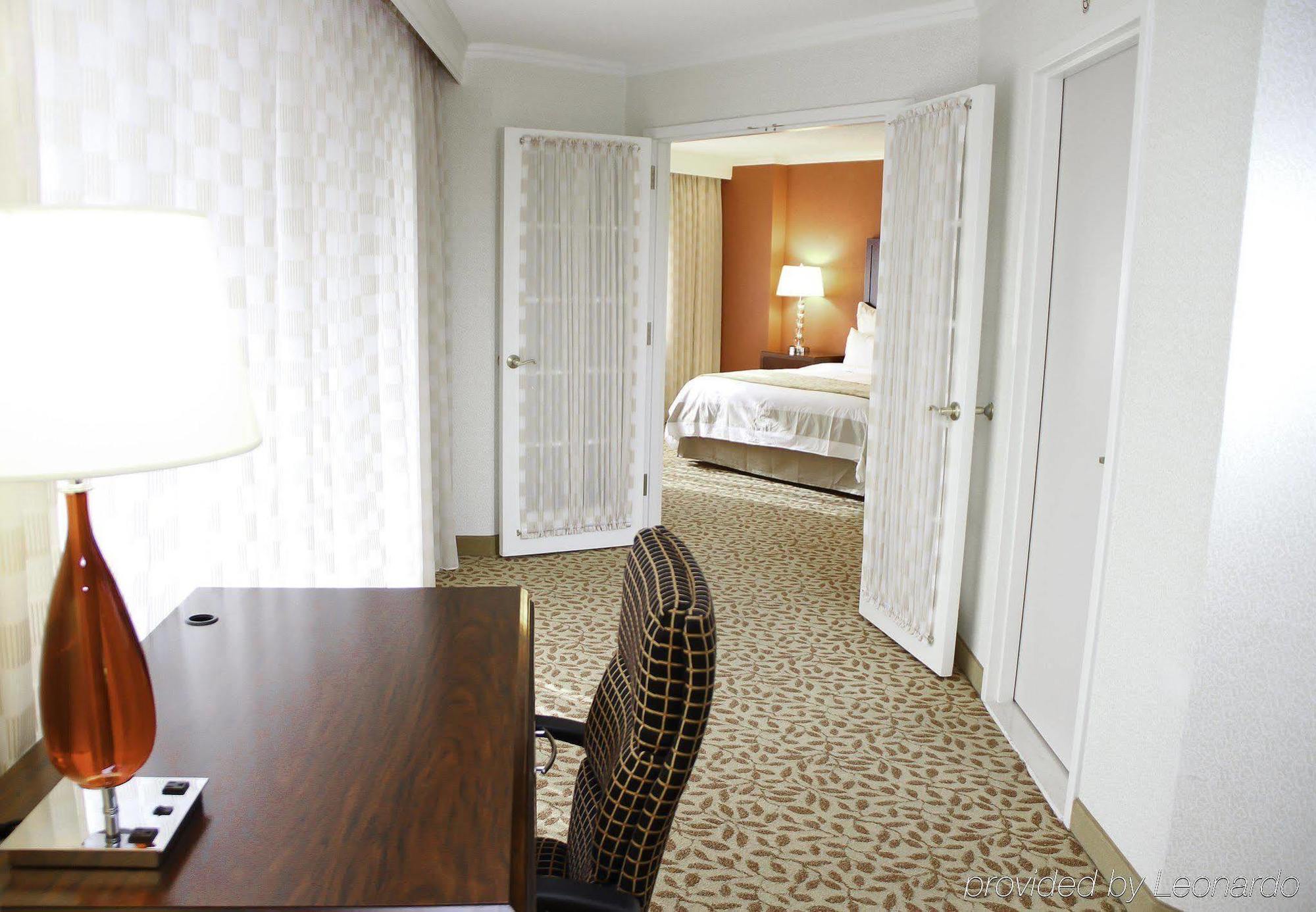 Embassy Suites By Hilton Bethesda Washington Dc Room photo